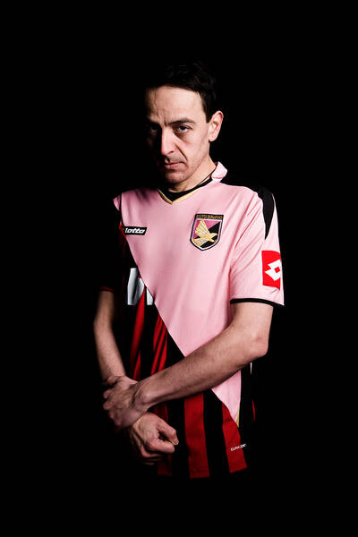 Heraldy Example: US CITTA DI PALERMO & AC MILAN
PARTED PER BEND