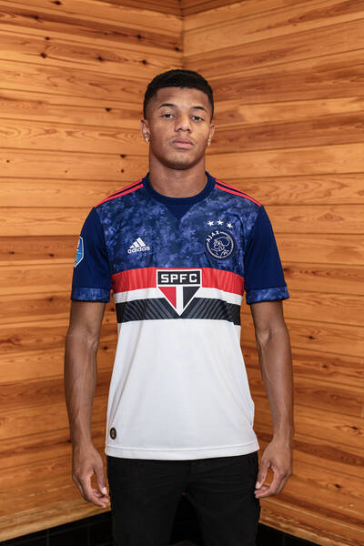 Player Photo: David Neres